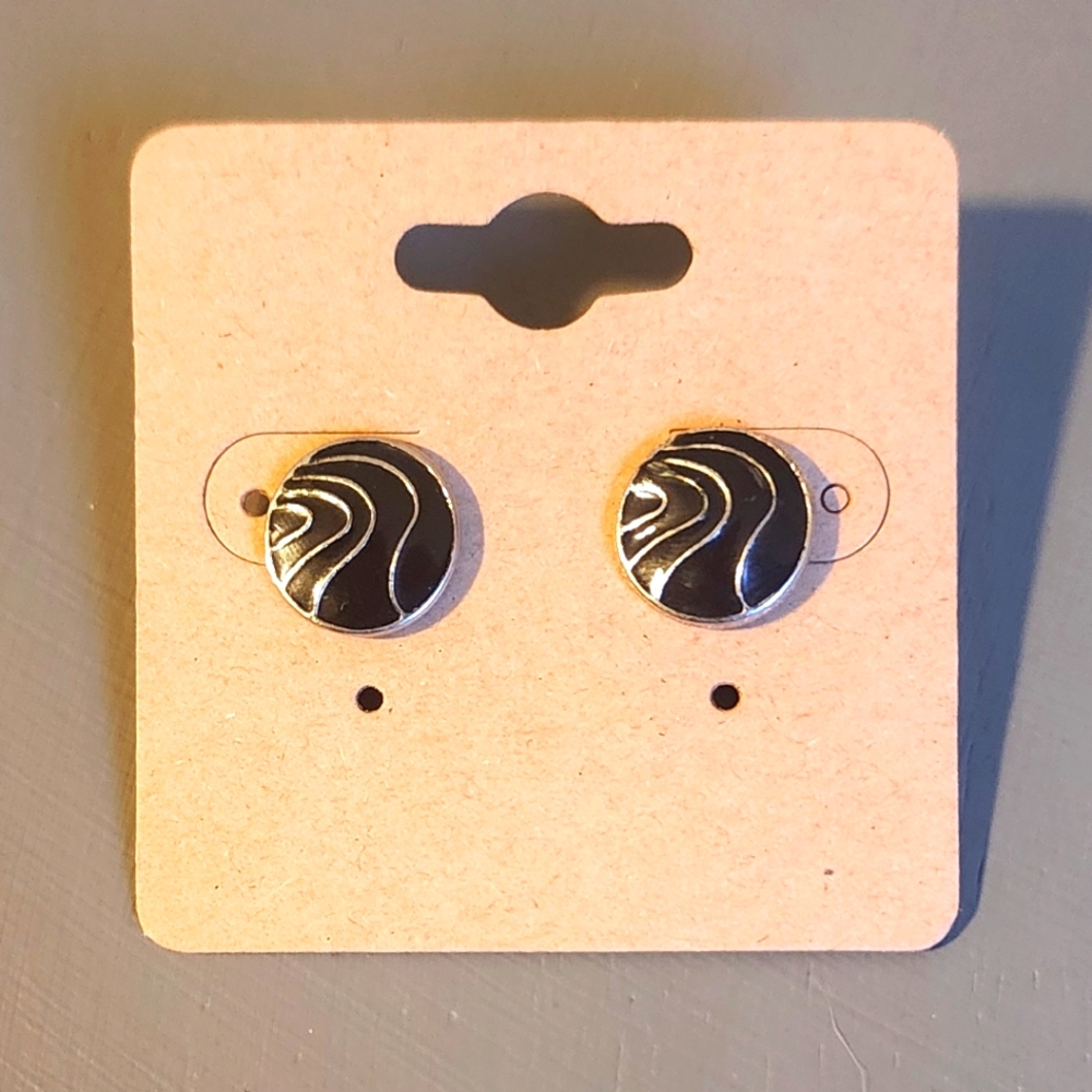Black enamel stud earrings
